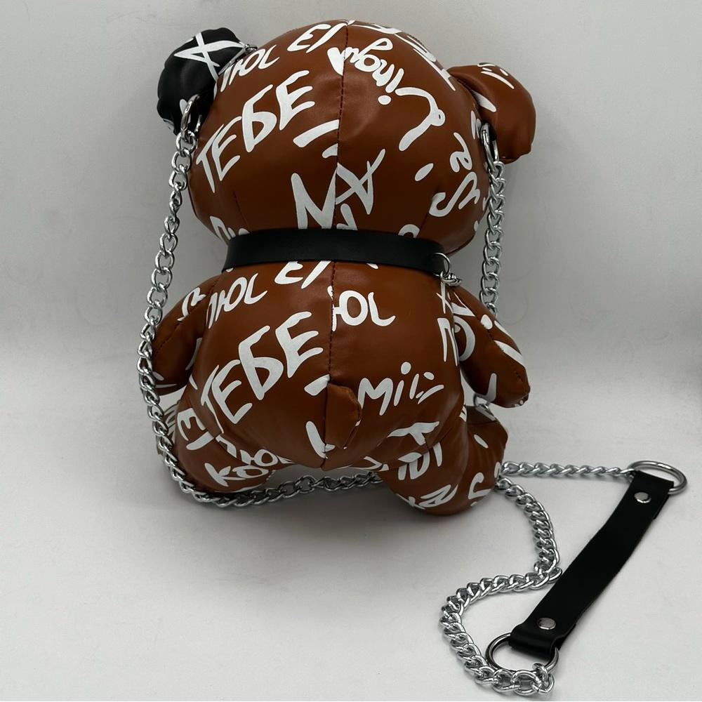Graffiti teddy bear shaped crossbody handbag - Picture 4 of 8